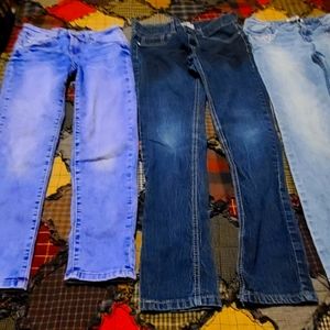 Associated Brand Of Girls Jeans 👖 Size 12.
